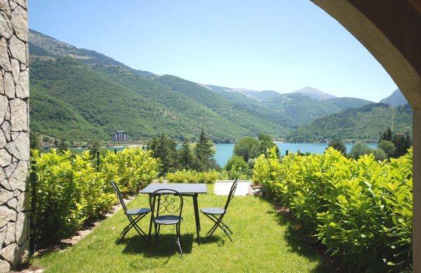 Tassido Coda Resort Scanno Phòng bức ảnh