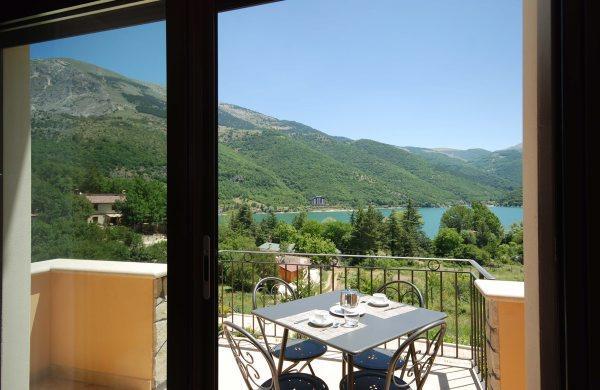 Tassido Coda Resort Scanno Phòng bức ảnh